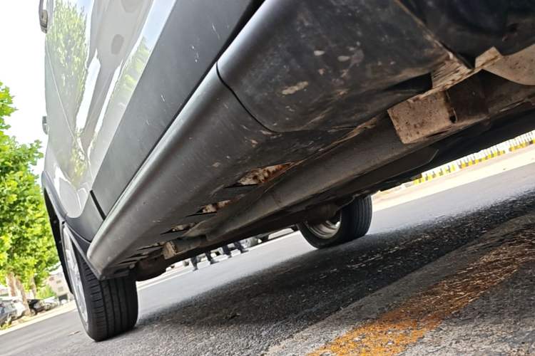 Used Great Wall M4 2014 1.5L Manual Comfort Model Right Side Sill
