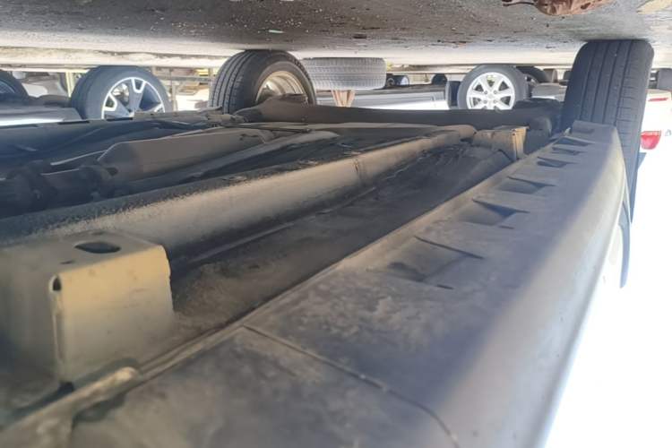 Used Great Wall M4 2014 1.5L Manual Comfort Model Right Side Sill