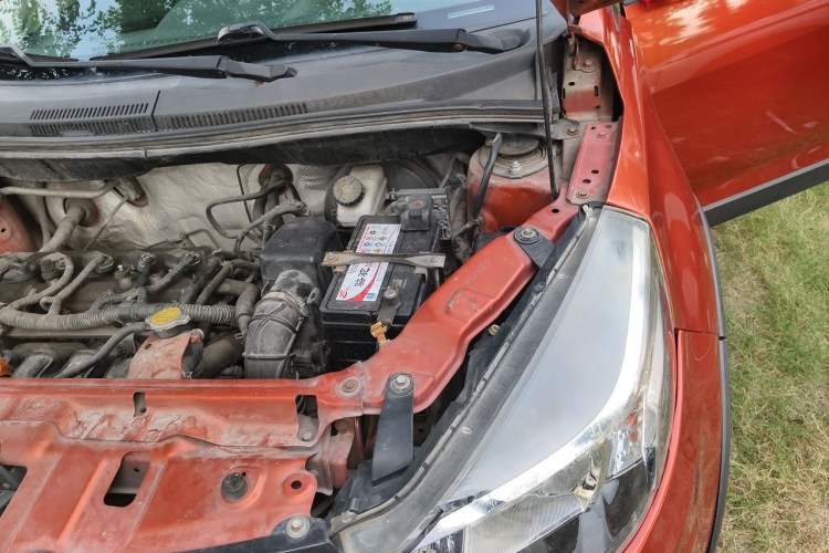 Used Great Wall M4 2014 1.5L Manual Luxury Model Engine Bay Left