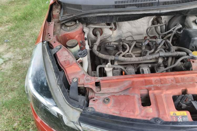 Used Great Wall M4 2014 1.5L Manual Luxury Model Engine Bay Right