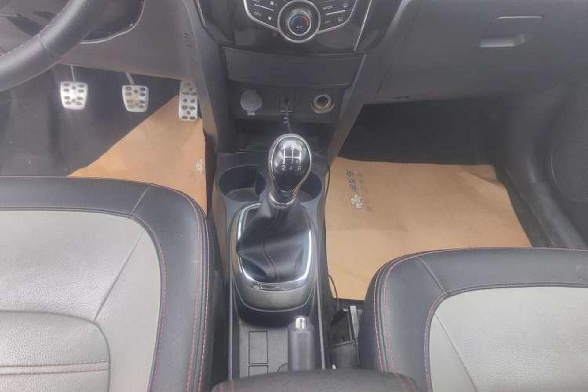 Used Great Wall M4 2014 1.5L Manual Comfort Model Gear Lever