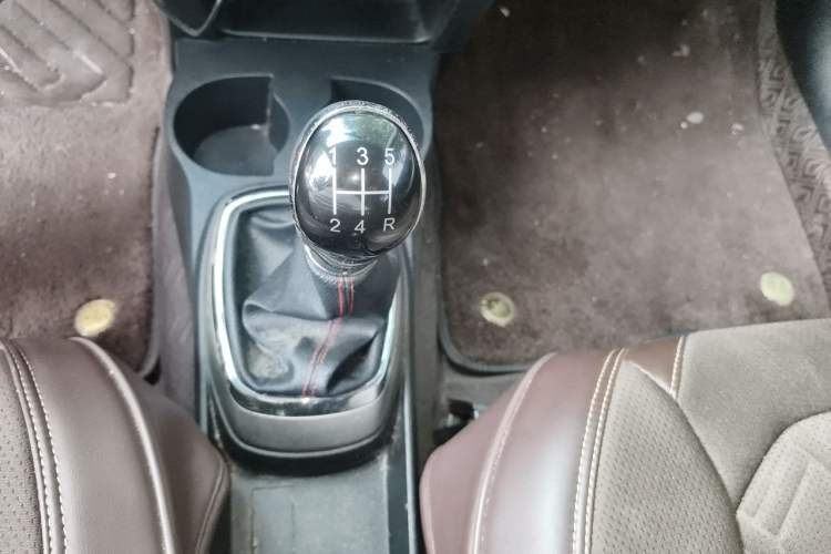 Used Great Wall M4 2014 1.5L Manual Luxury Model Gear Lever