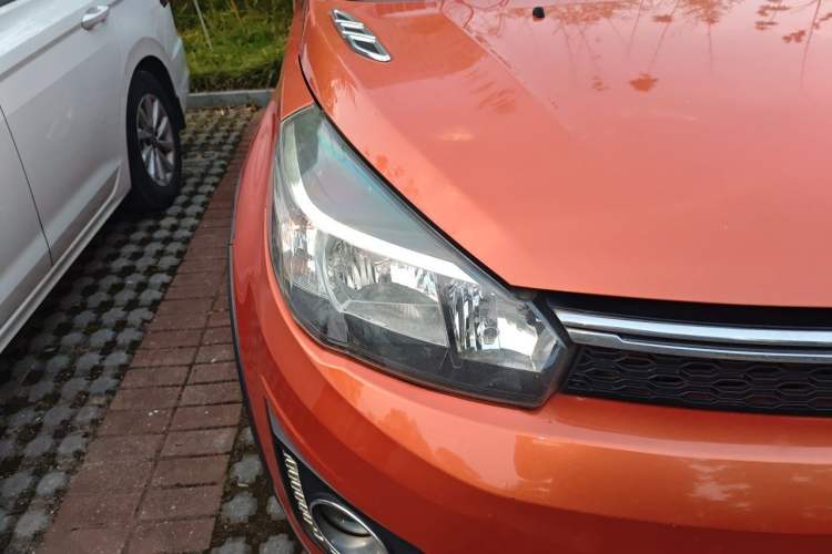 Used Great Wall M4 2014 1.5L Manual Luxury Model Right Front Headlight