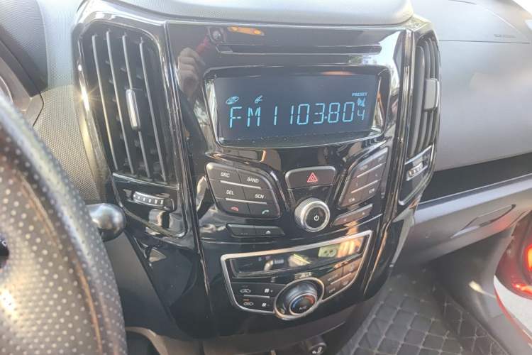 Used Great Wall M4 2015 1.5L AMT Comfort Model Audio And AC Panel