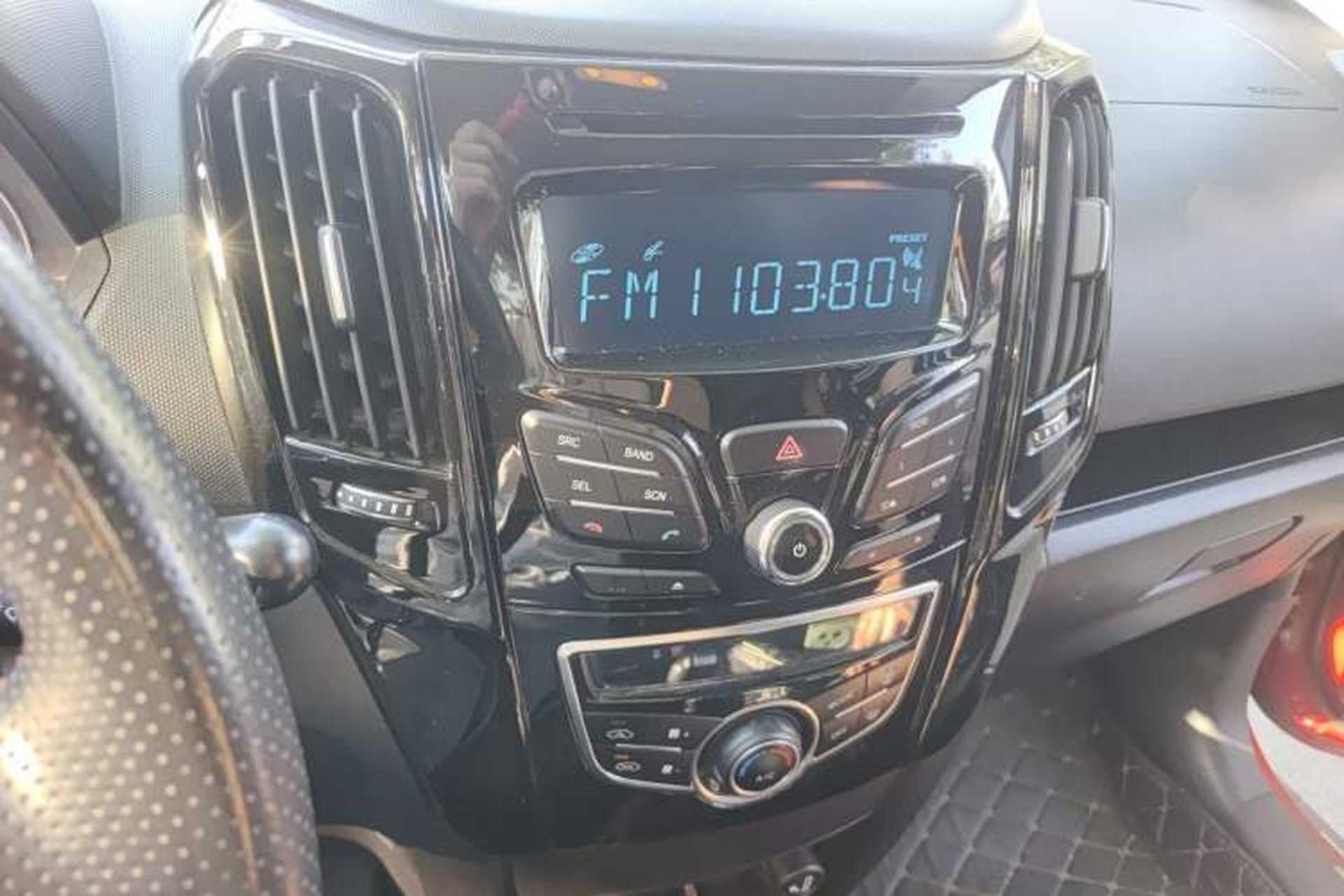 Used Great Wall M4 2015 1.5L AMT Comfort Model Audio And AC Panel