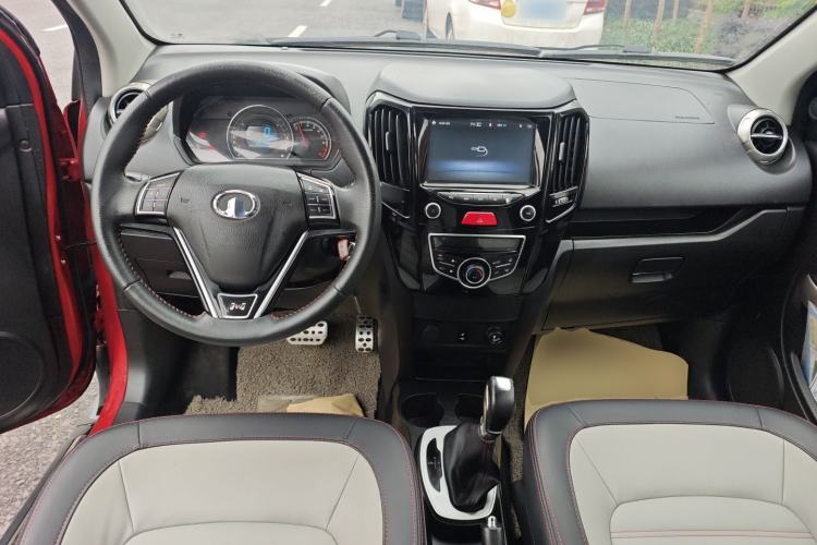 Used Great Wall M4 2015 1.5L AMT Luxury Model Center Console