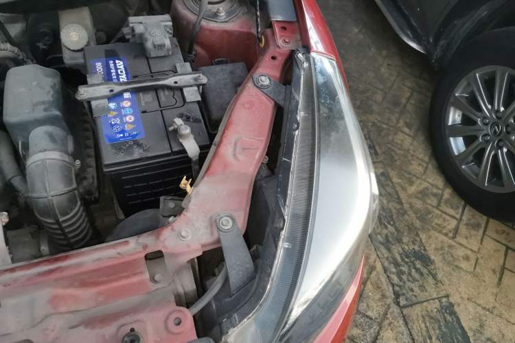 Used Great Wall M4 2015 1.5L AMT Luxury Model Engine Bay Left