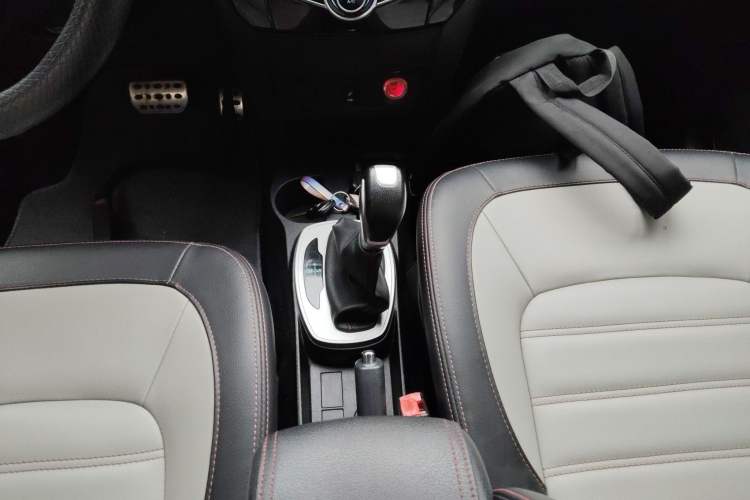 Used Great Wall M4 2015 1.5L AMT Comfort Model Gear Lever