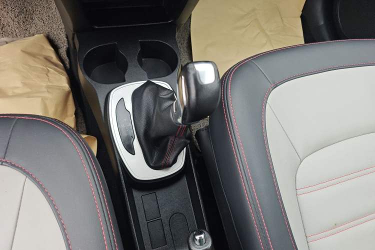 Used Great Wall M4 2015 1.5L AMT Luxury Model Gear Lever