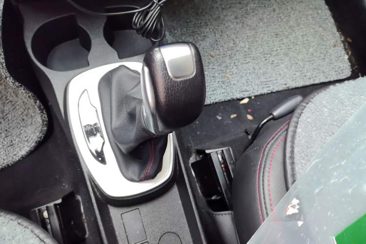 Used Great Wall M4 2015 1.5L AMT Luxury Model Gear Lever