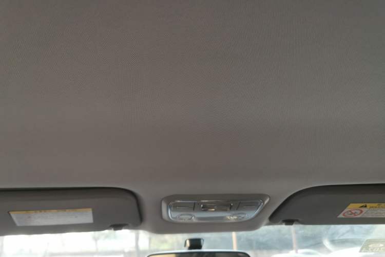 Used Great Wall M4 2015 1.5L AMT Luxury Model Headliner