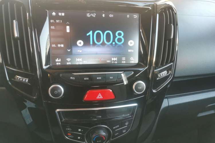 Used Great Wall M4 2015 1.5L AMT Luxury Model Interior 4