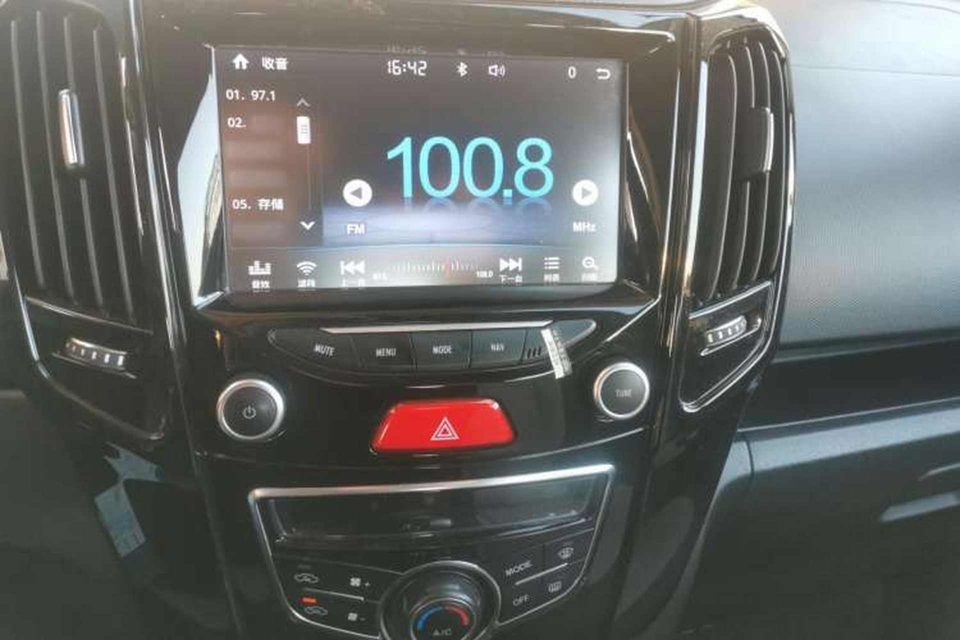 Used Great Wall M4 2015 1.5L AMT Luxury Model Interior 4