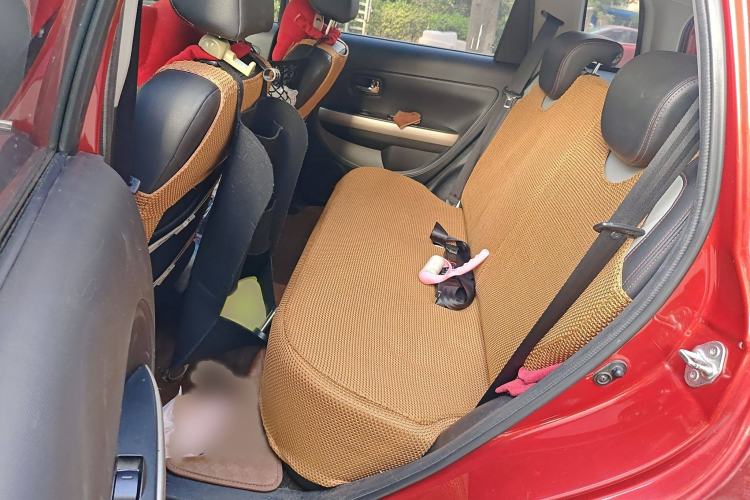 Used Great Wall M4 2015 1.5L AMT Comfort Model Interior 4