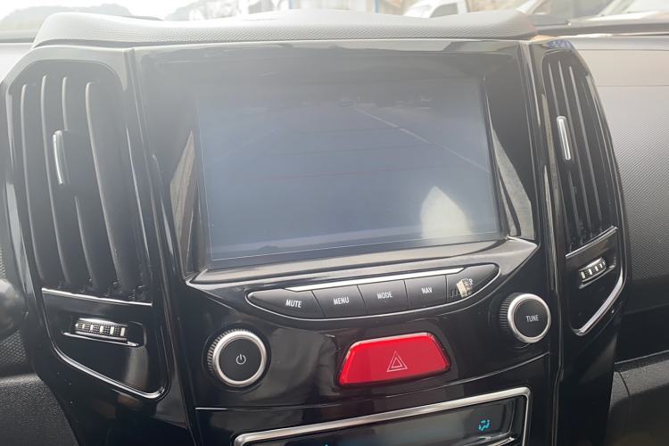 Used Great Wall M4 2015 1.5L AMT Luxury Model Interior 5