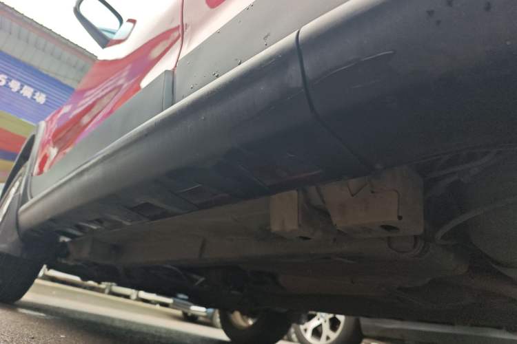 Used Great Wall M4 2015 1.5L AMT Luxury Model Left Side Sill
