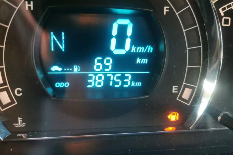 Used Great Wall M4 2015 1.5L AMT Luxury Model Odometer Close Up