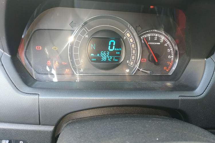 Used Great Wall M4 2015 1.5L AMT Luxury Model Odometer Close Up