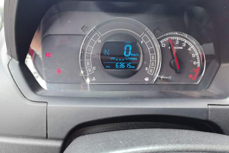 Used Great Wall M4 2015 1.5L AMT Luxury Model Odometer Close Up