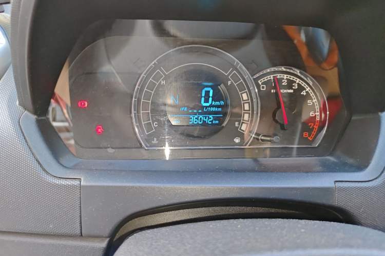 Used Great Wall M4 2015 1.5L AMT Comfort Model Odometer Close Up