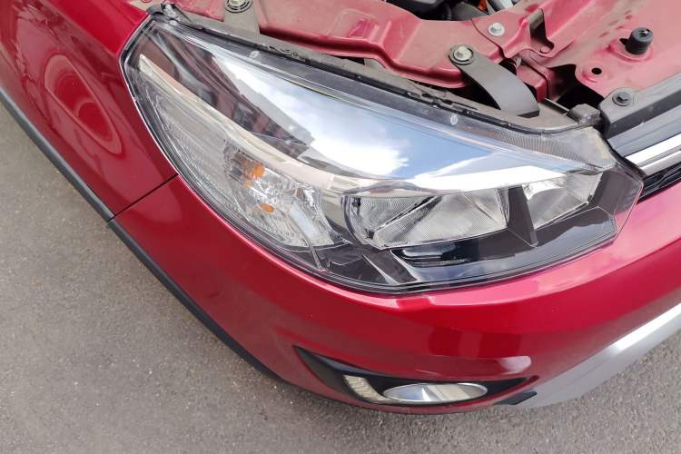 Used Great Wall M4 2015 1.5L AMT Luxury Model Right Front Headlight