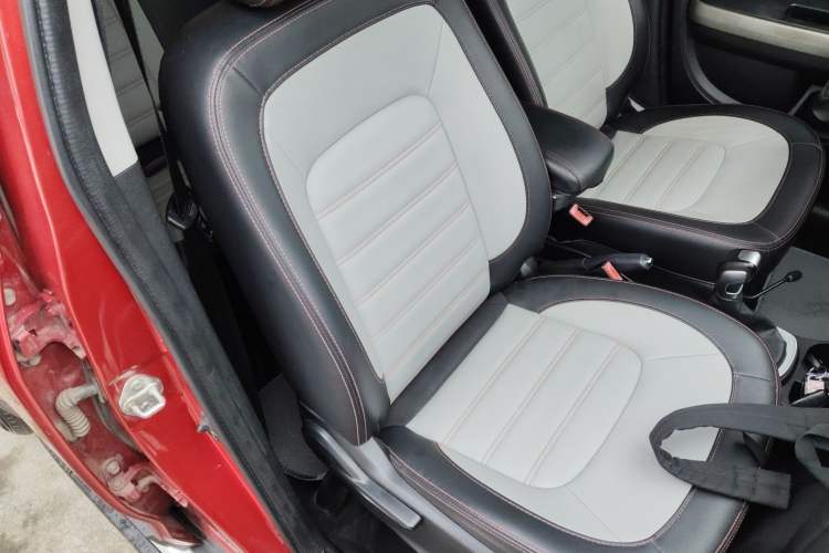Used Great Wall M4 2015 1.5L AMT Comfort Model Right Front Seat