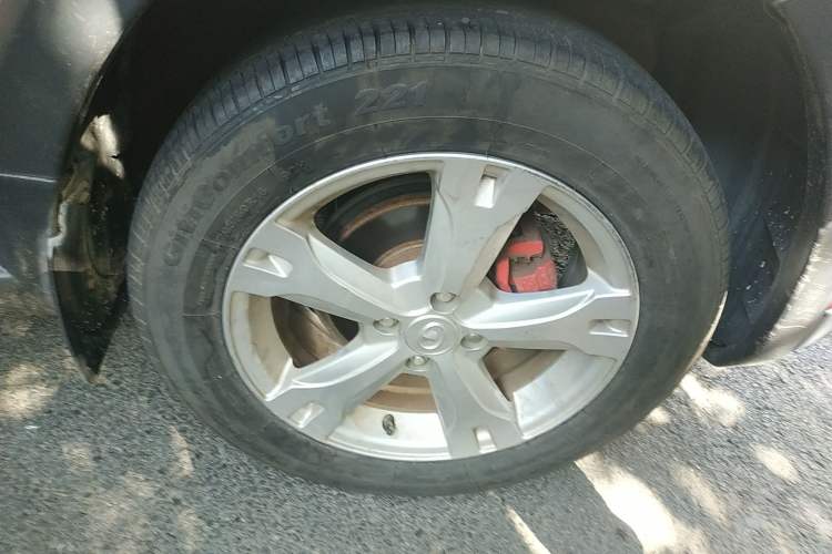 Used Great Wall M4 2015 1.5L AMT Luxury Model Right Front Wheel Hub