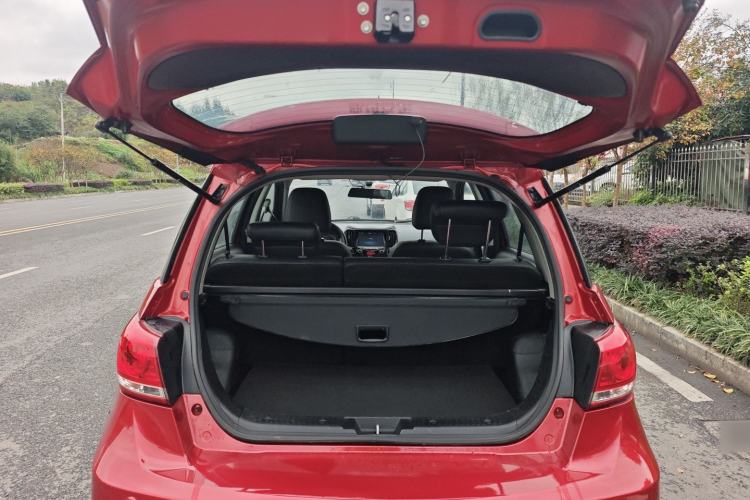 Used Great Wall M4 2015 1.5L AMT Luxury Model Trunk