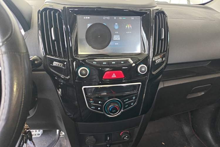Used Great Wall M4 2015 1.5L AMT Luxury Model Audio And AC Panel
