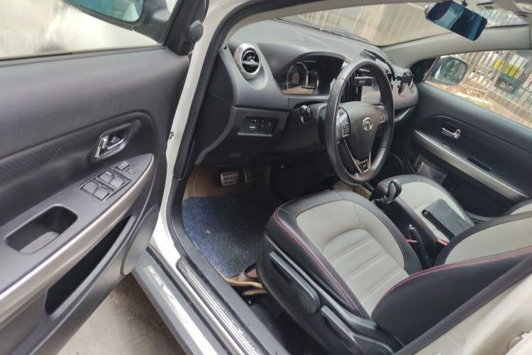 Used Great Wall M4 2015 1.5L AMT Luxury Model Driver Seat
