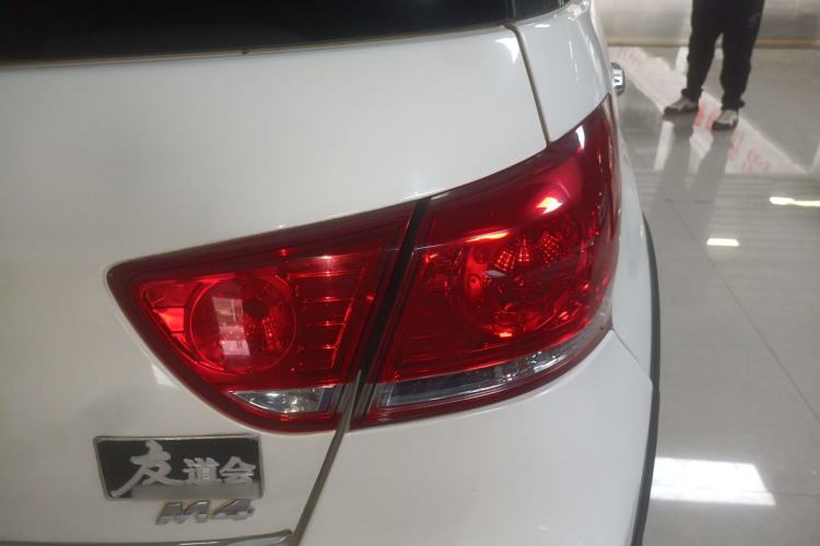 Used Great Wall M4 2015 1.5L AMT Luxury Model Exterior 6