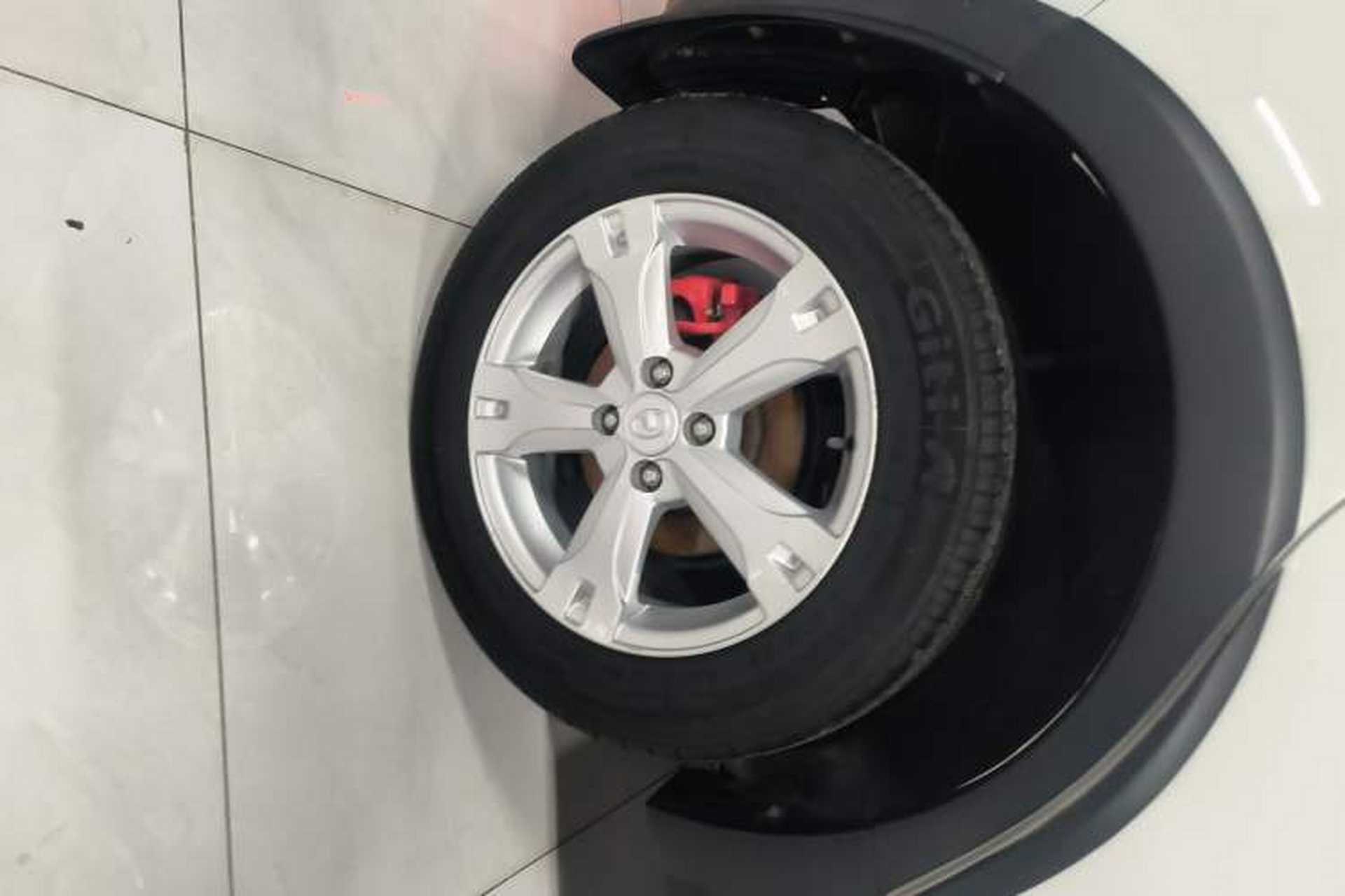 Used Great Wall M4 2015 1.5L AMT Luxury Model Exterior 8