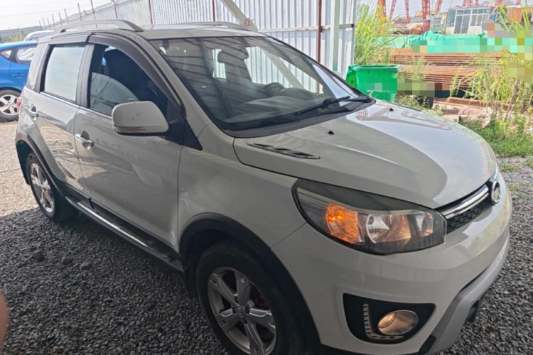 Used Great Wall M4 2015 1.5L AMT Luxury Model Front Right 45 Deg