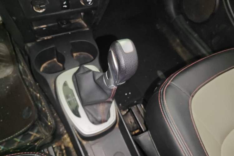 Used Great Wall M4 2015 1.5L AMT Luxury Model Gear Lever