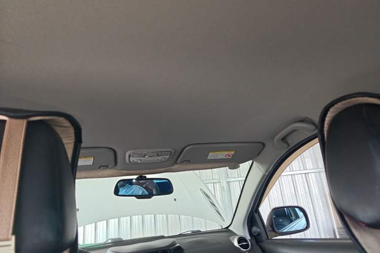 Used Great Wall M4 2015 1.5L AMT Luxury Model Headliner