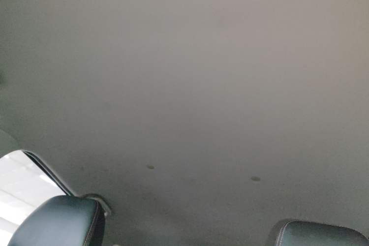 Used Great Wall M4 2015 1.5L AMT Luxury Model Headliner