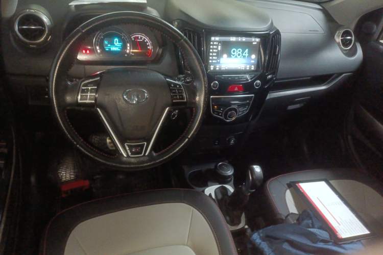Used Great Wall M4 2015 1.5L AMT Luxury Model Interior 2