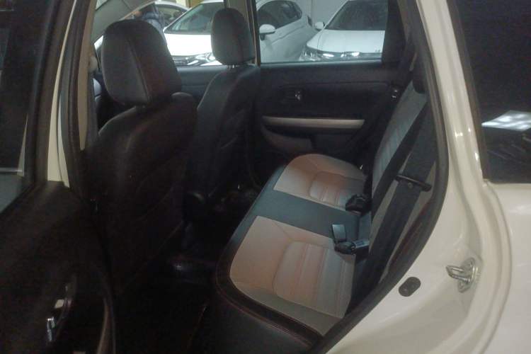Used Great Wall M4 2015 1.5L AMT Luxury Model Interior 4