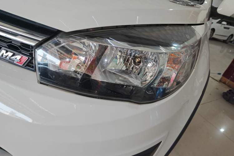 Used Great Wall M4 2015 1.5L AMT Luxury Model Left Front Headlight