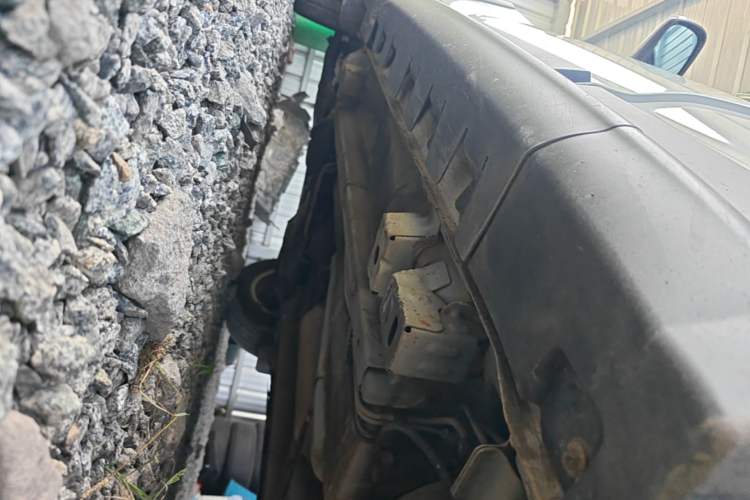 Used Great Wall M4 2015 1.5L AMT Luxury Model Left Side Sill