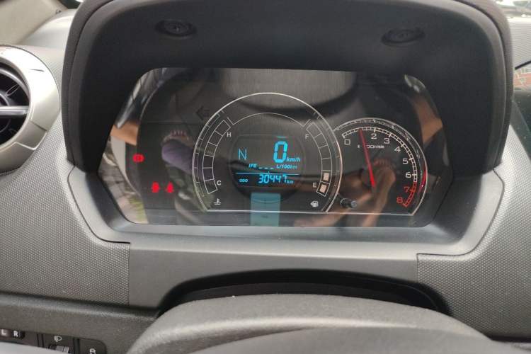 Used Great Wall M4 2015 1.5L AMT Luxury Model Odometer Close Up