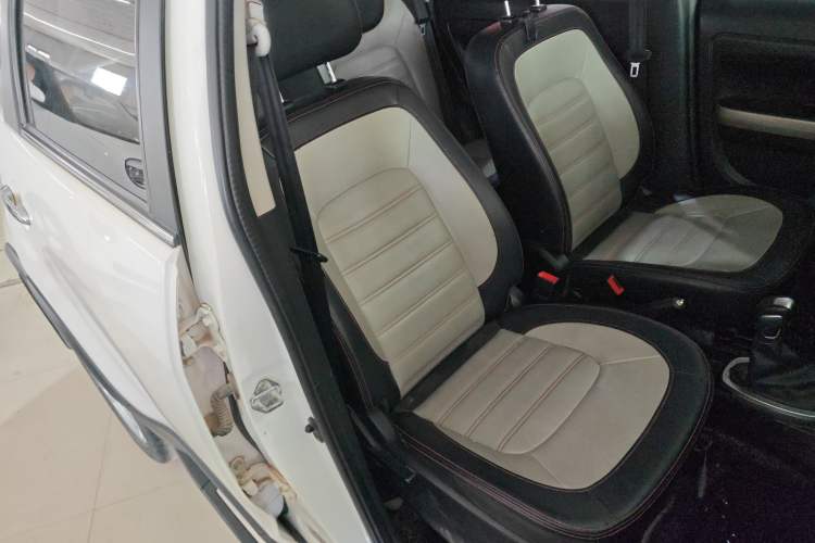 Used Great Wall M4 2015 1.5L AMT Luxury Model Right Front Seat