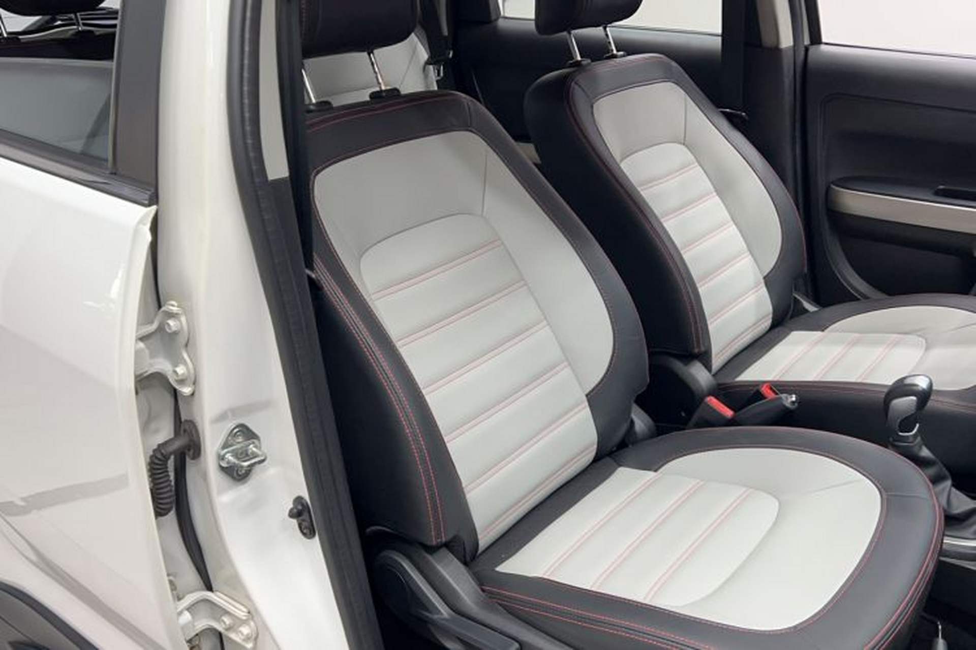 Used Great Wall M4 2015 1.5L AMT Luxury Model Right Front Seat
