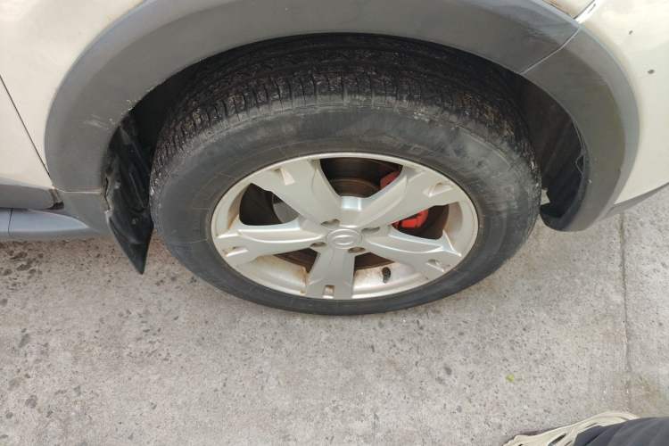 Used Great Wall M4 2015 1.5L AMT Luxury Model Right Front Wheel Hub