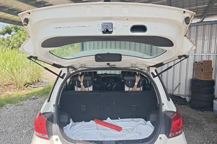 Used Great Wall M4 2015 1.5L AMT Luxury Model Trunk