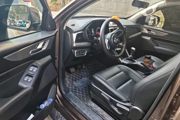Used Great Wall Poer 2021 2.0T Commercial Version Manual Diesel Two-Wheel Drive Elite Long-Box GW4D20M Driver Seat