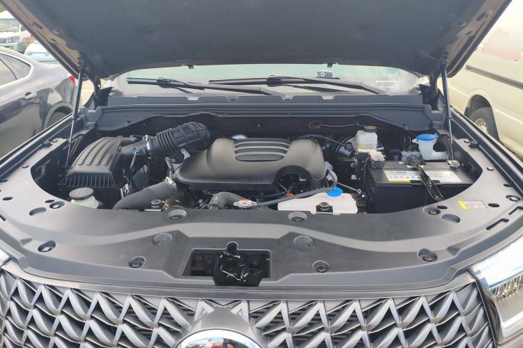 Used Great Wall Poer 2023 2.0T Commercial Version Automatic Diesel Two-Wheel Drive Elite Trim with Long Bed – GW4D20M Engine Bay