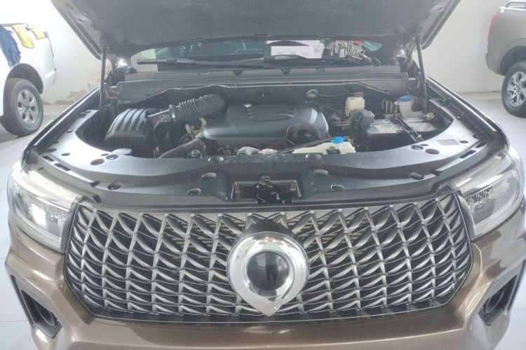 Used Great Wall Poer 2023 2.0T Commercial Version Automatic Diesel 4x4 Elite Long-Box GW4D20M Engine Bay