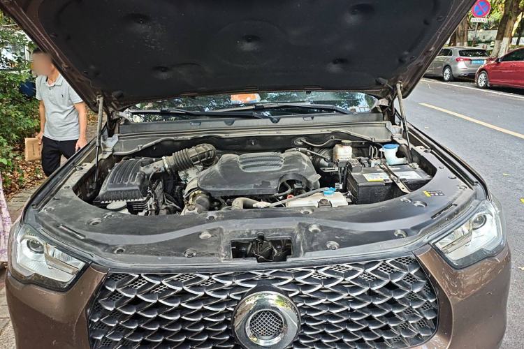 Used Great Wall Poer 2021 2.0T Commercial Version Manual Diesel Two-Wheel Drive Elite Long-Box GW4D20M Engine Bay