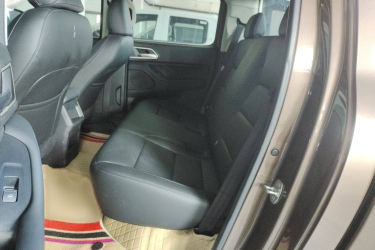 Used Great Wall Poer 2023 2.0T Commercial Version Automatic Diesel 4x4 Elite Long-Box GW4D20M Interior 1
